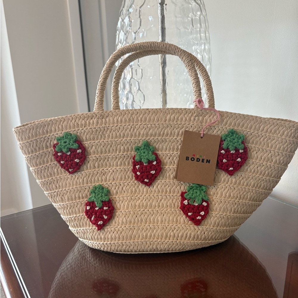 Boden bag NWT basket tote Straw Tote with Crochet Strawberry Appliqués